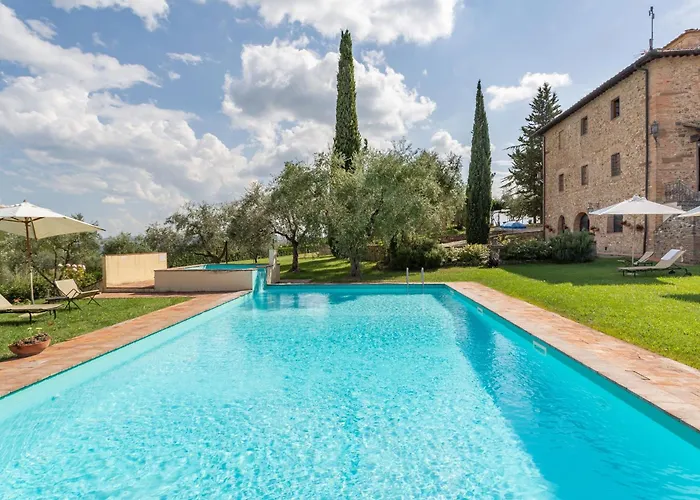 Tuscan With 2 Pools Holiday home